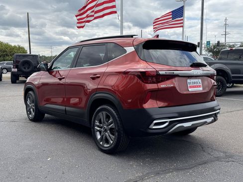 Used 2022 Kia Seltos S AWD/4WD image 5