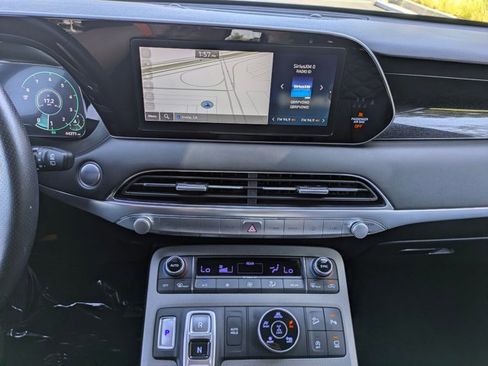 Used 2022 Hyundai Palisade Calligraphy image 15
