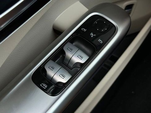 Used 2024 Mercedes-Benz C 300 Sedan image 19