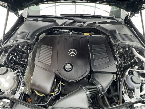 Used 2025 Mercedes-Benz C 300 Sedan image 17