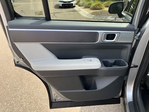 Used 2025 Hyundai Santa Fe SEL FWD image 15