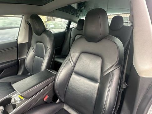 Used 2020 Tesla Model 3 Performance image 3