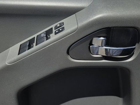 Used 2018 Nissan Frontier SV RWD image 16