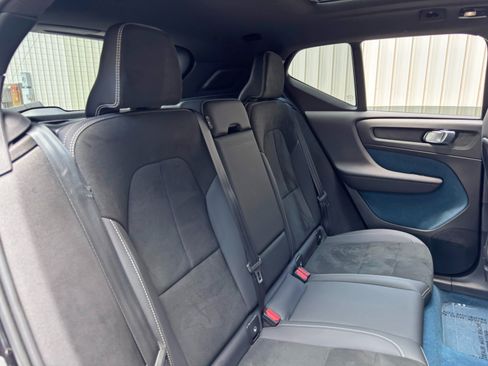 Used 2023 Volvo XC40 Recharge Plus AWD/4WD image 36