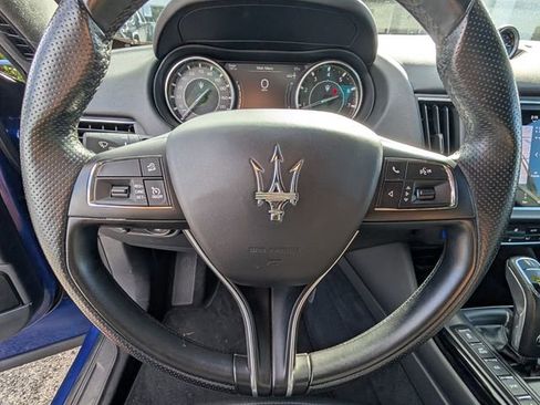 Used 2022 Maserati Levante Modena AWD/4WD image 28
