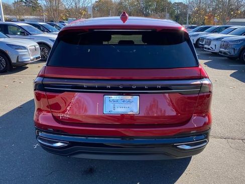 New 2026 Lincoln Nautilus Premier image 29