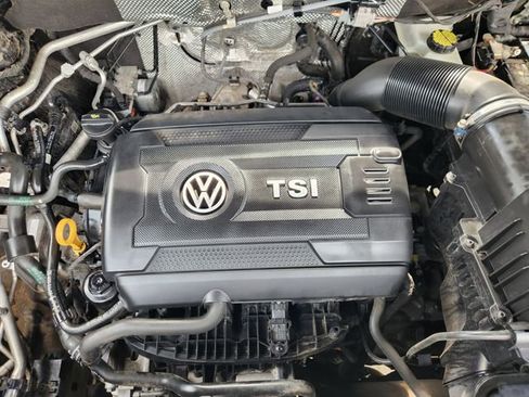 Used 2021 Volkswagen Atlas SE w/ Panoramic Sunroof Package FWD image 32