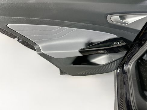 Used 2023 Volkswagen ID.4 Pro S Plus image 25