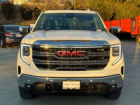 Used 2026 GMC Sierra 1500 SLT w/ SLT Premium Plus Package AWD/4WD image 5