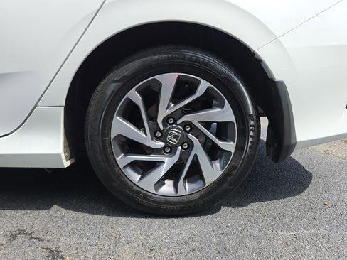 Used 2016 Honda Civic EX image 32