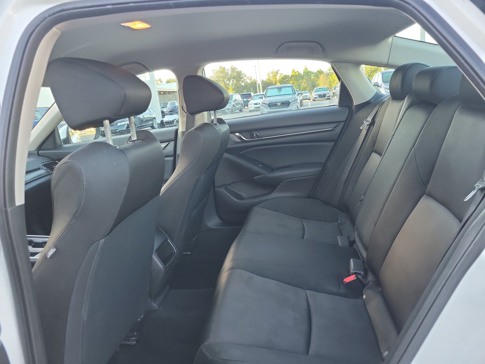 Used 2018 Honda Accord LX image 27