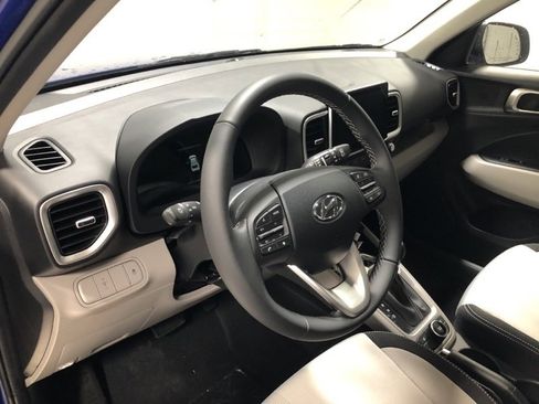 New 2026 Hyundai Venue SEL image 19