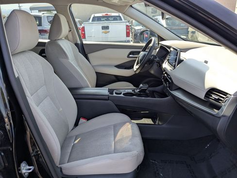 Used 2025 Nissan Rogue SV AWD/4WD image 33