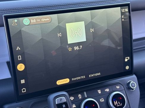 New 2026 Land Rover Defender 130 X-Dynamic SE AWD/4WD image 25