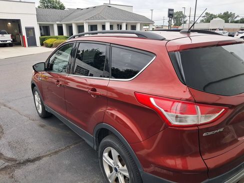 Used 2014 Ford Escape SE w/ Leather Comfort Package FWD image 8