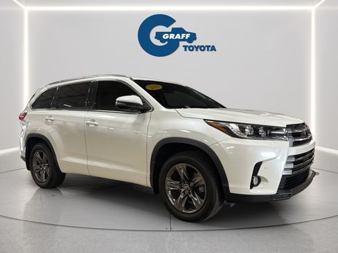Used 2018 Toyota Highlander Limited Platinum AWD/4WD image 10