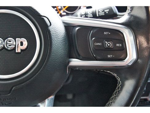 Used 2019 Jeep Wrangler Unlimited Sahara AWD/4WD image 20
