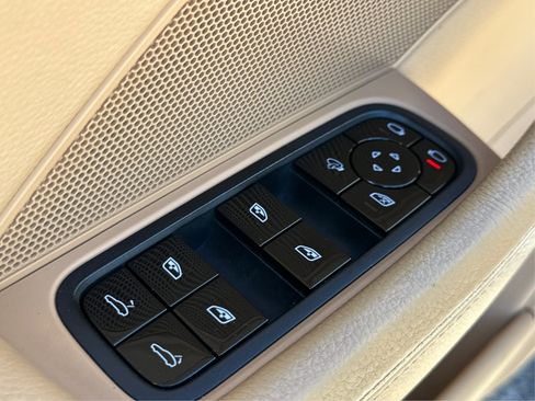 Used 2019 Porsche Panamera 4S AWD/4WD image 12