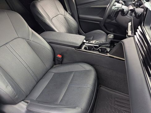 Used 2025 Toyota Camry XSE image 11