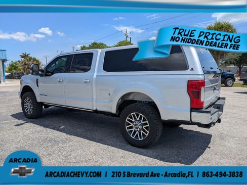 Used 2019 Ford F250 Lariat w/ Lariat Ultimate Package AWD/4WD image 6