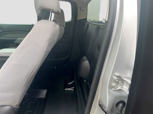 Used 2018 Chevrolet Colorado W/T image 22