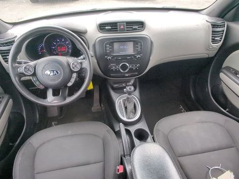Used 2017 Kia Soul + FWD image 14