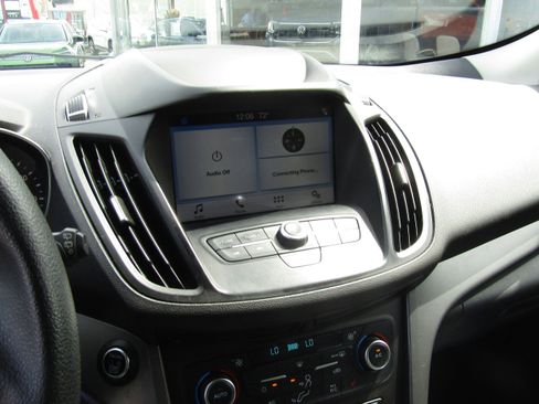 Used 2019 Ford Escape SE image 21