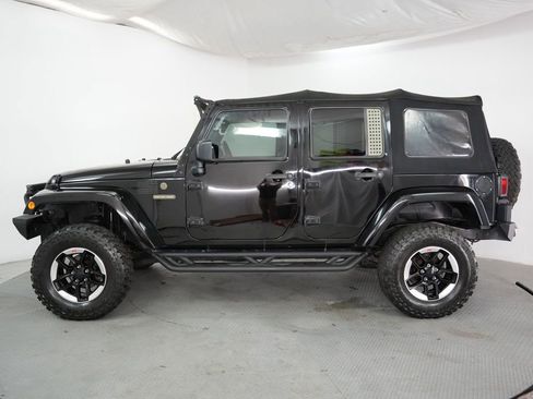 Used 2016 Jeep Wrangler Unlimited Sport AWD/4WD image 4