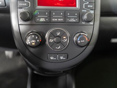 Used 2013 Kia Soul image 19