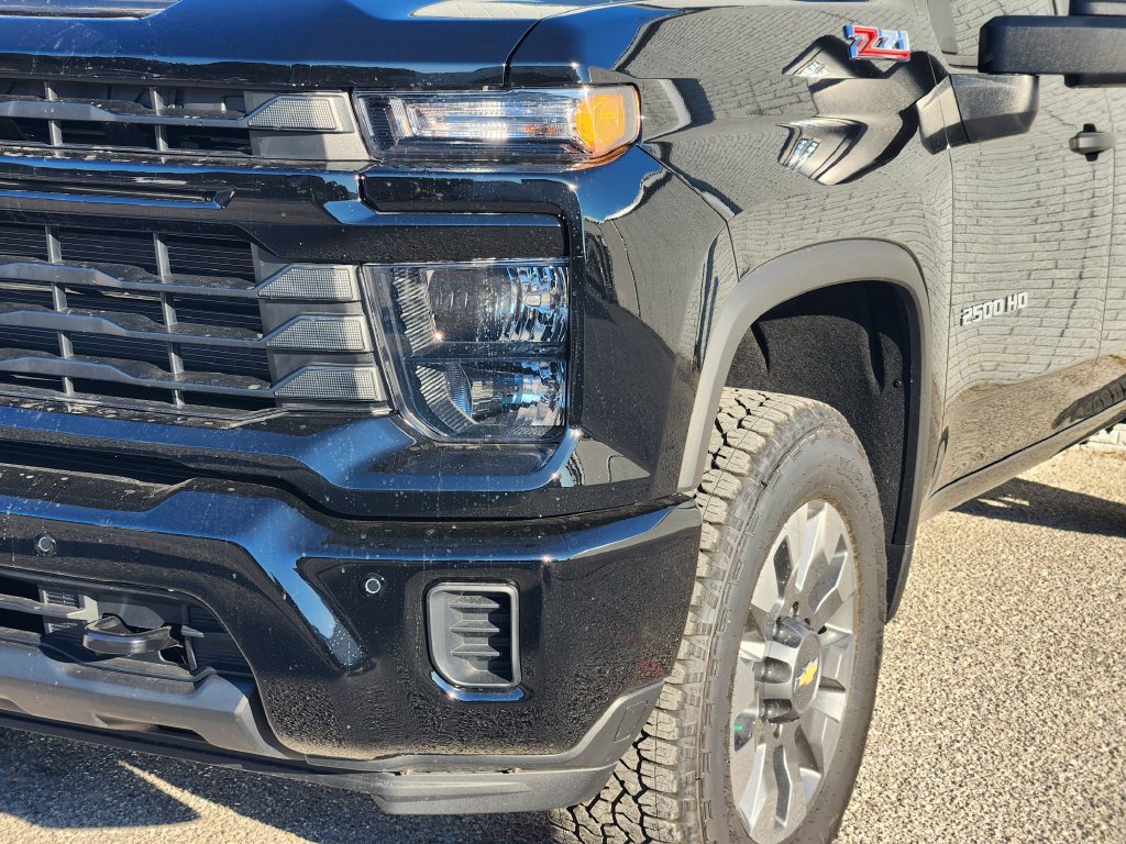 New 2026 Chevrolet Silverado 2500 Custom w/ Custom Value Package AWD/4WD image 6