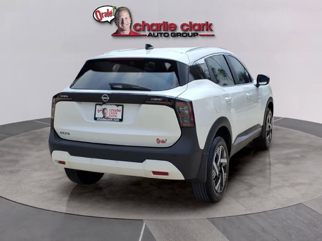 Certified 2026 Nissan Kicks SV FWD image 5
