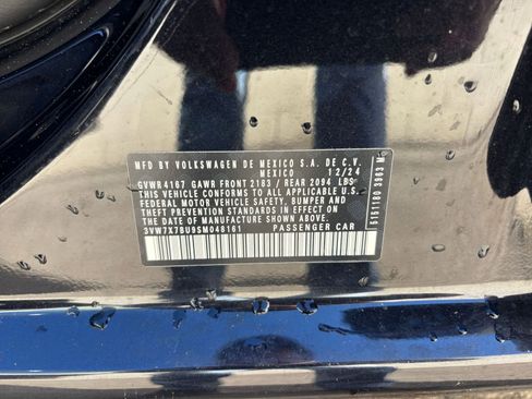 Used 2025 Volkswagen Jetta SE image 30