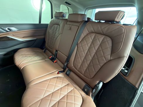 New 2026 BMW X7 xDrive40i image 25