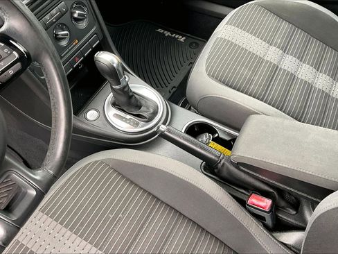 Used 2012 Volkswagen Beetle Turbo image 18