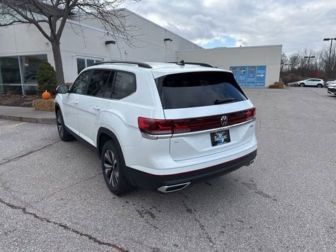 New 2026 Volkswagen Atlas SE image 11