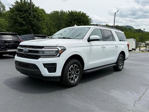 Used 2024 Ford Expedition Max XLT AWD/4WD image 8