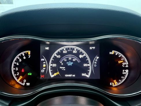 Used 2020 Jeep Grand Cherokee Altitude image 32