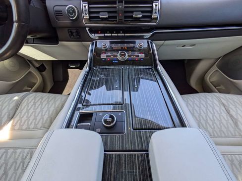 Certified 2022 Lincoln Navigator L Black Label AWD/4WD image 21