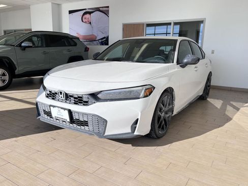 Used 2025 Honda Civic Sport image 3