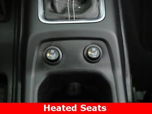 Used 2021 Jeep Wrangler Unlimited Sahara w/ Uconnect 4C Nav & Sound Group image 3