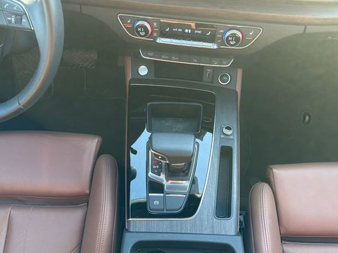 Used 2025 Audi Q5 2.0T Premium Plus w/ Premium Plus Package image 17