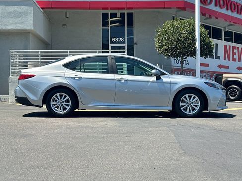 Used 2025 Toyota Camry LE FWD image 6