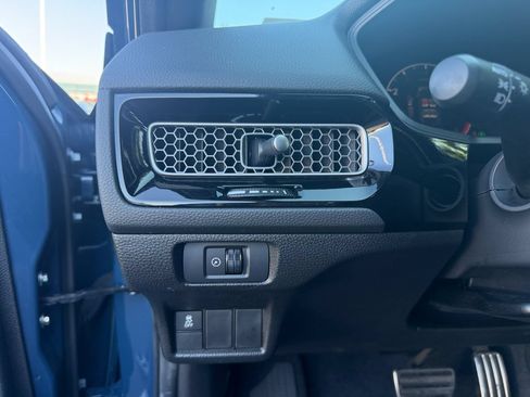 Used 2025 Honda Civic Sport image 20