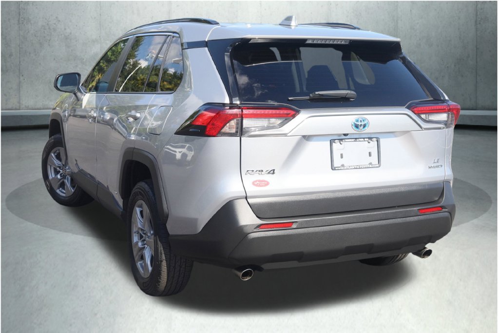 Used 2024 Toyota RAV4 LE AWD/4WD image 25