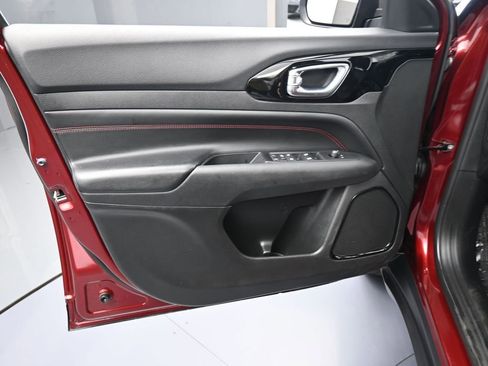 Used 2022 Jeep Compass Trailhawk w/ Trailhawk Convenience Group image 12