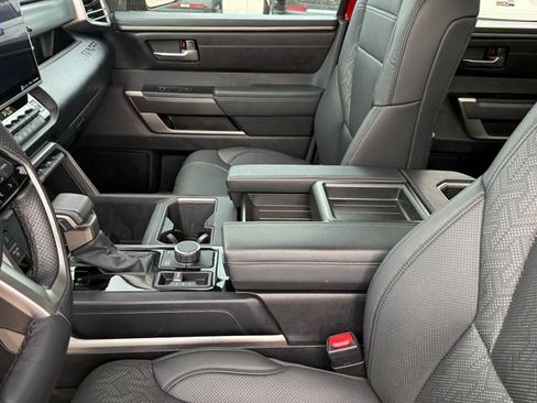 Used 2022 Toyota Tundra SR5 w/ SR5 Premium Package AWD/4WD image 10