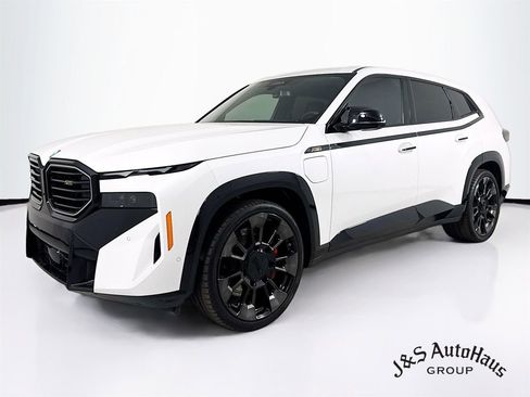 Used 2025 BMW XM image 3