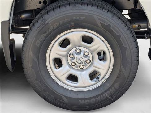 New 2026 Nissan Frontier S image 9