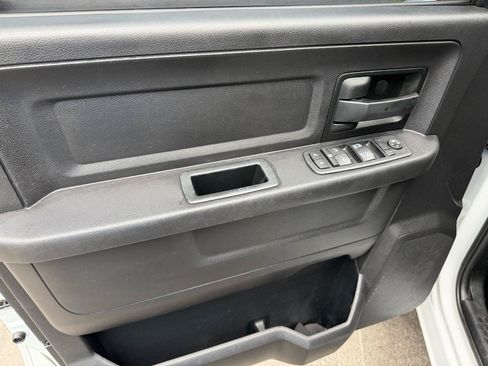 Used 2017 RAM 1500 Express AWD/4WD image 18