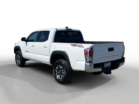 Used 2023 Toyota Tacoma TRD Off-Road image 3